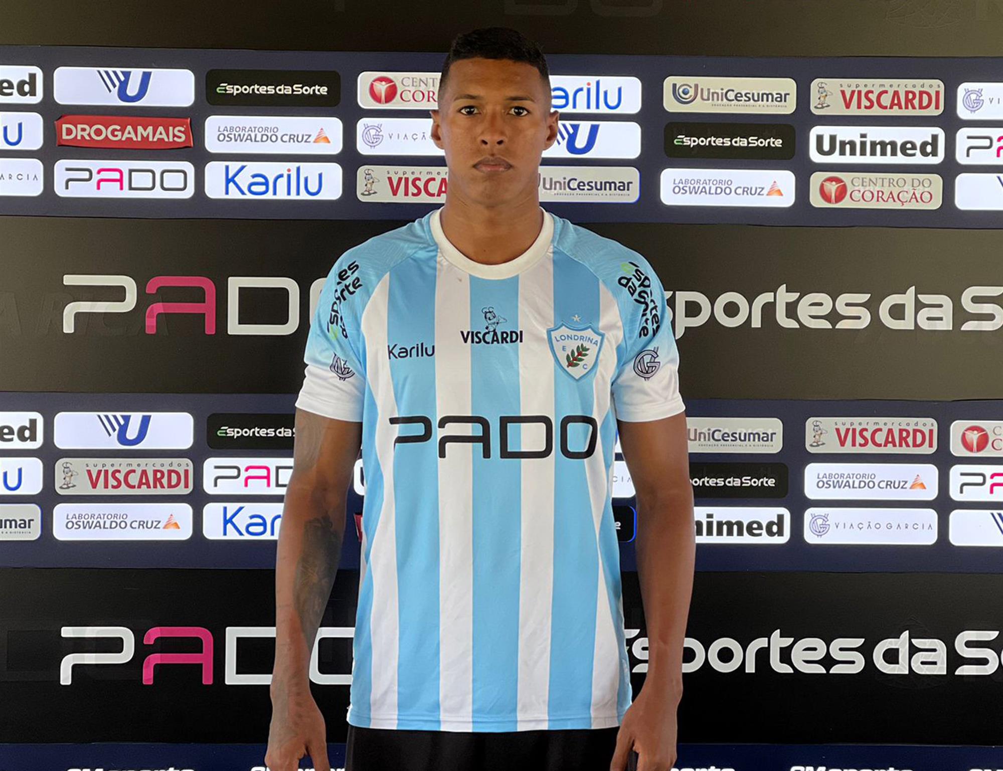 Londrina anuncia a contratação de Vinicius Barata